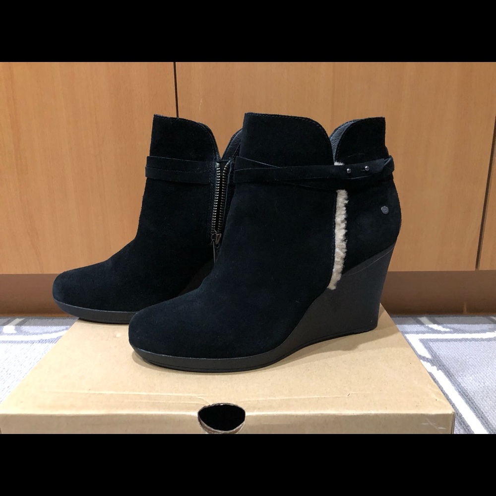 Alexandra UGGS